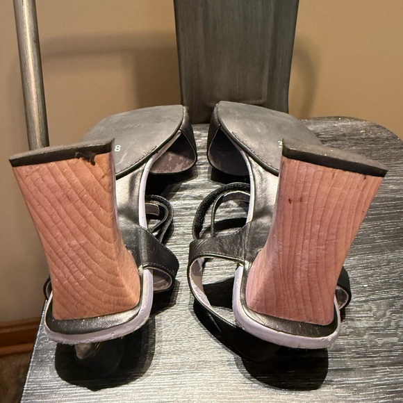 Lisa Nading Elegant Black Leather Heels with Ankle Strap - Picture 14 of 16